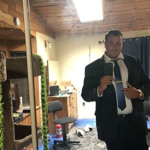 Meet your Posher, Adam